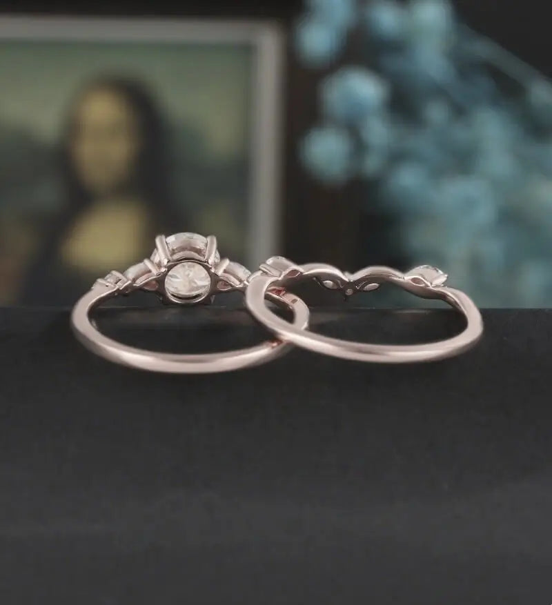 Round Cut Engagement Ring Set Solid Gold Moissanite Bridal Set Anniversary Diamond Wedding Ring Unique Promise Ring For Her