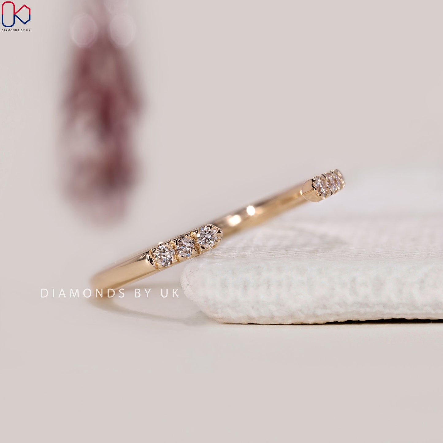 Round Cut Diamond Open Gap Wedding Band