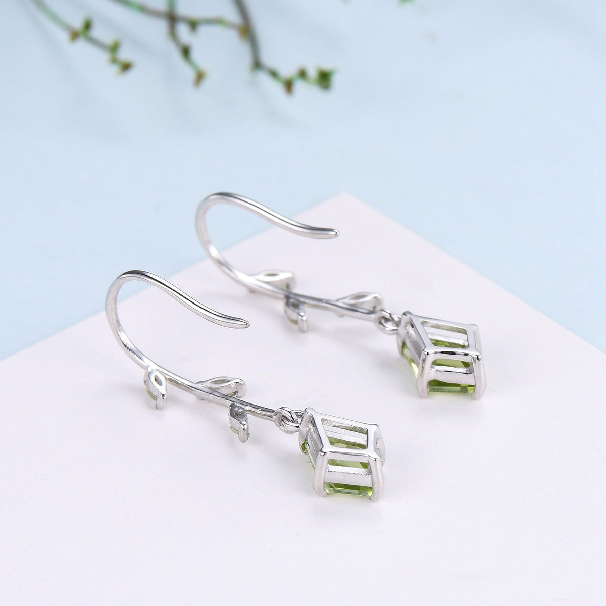 Vintage kite peridot earrings Unique pinwheel earrings marquise peridot drop stud earrings