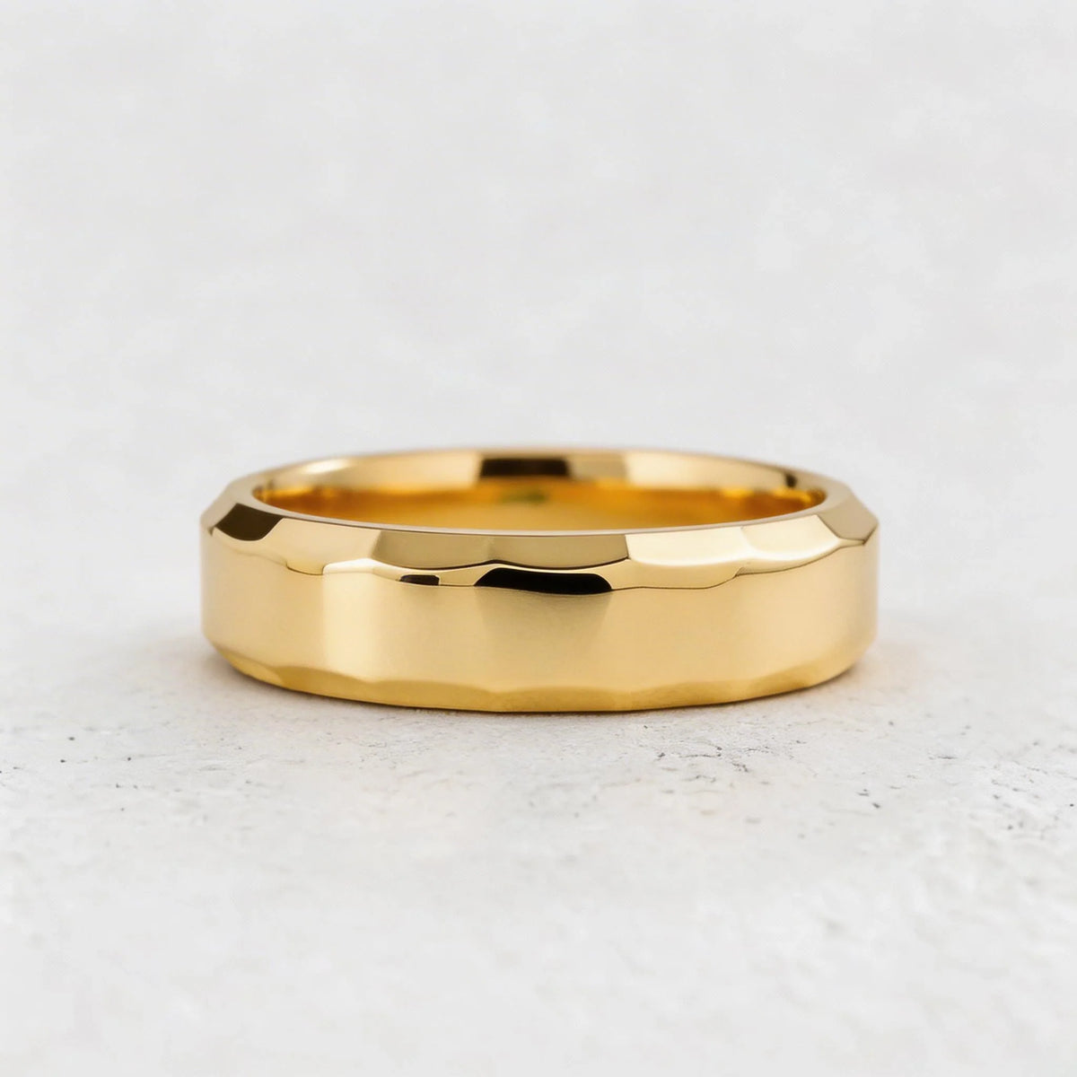 Ribbed Edge | Polished Men’s Wedding Band