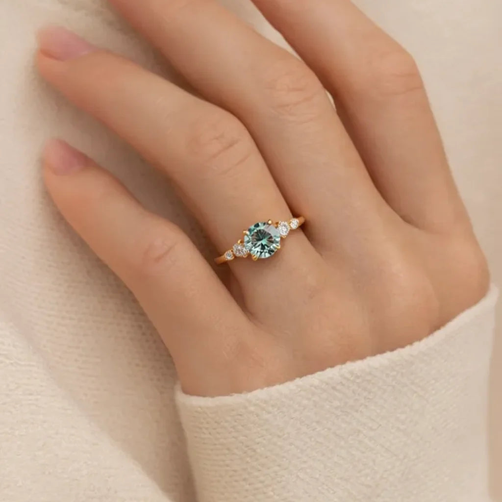 Eveline’s Celeste | 1CT Round Blue Sapphire Engagement Ring