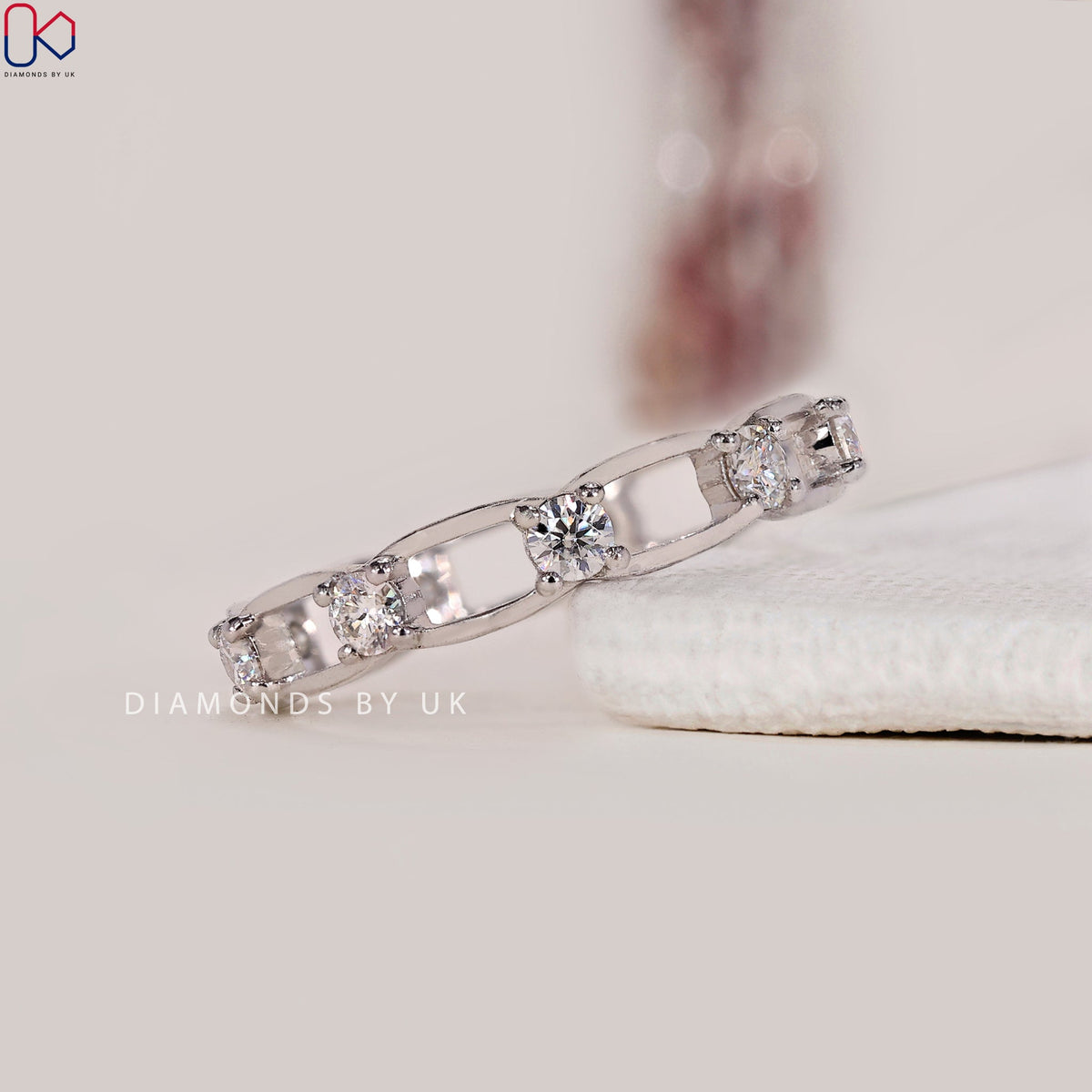 Chain Link Round Diamond Wedding Band