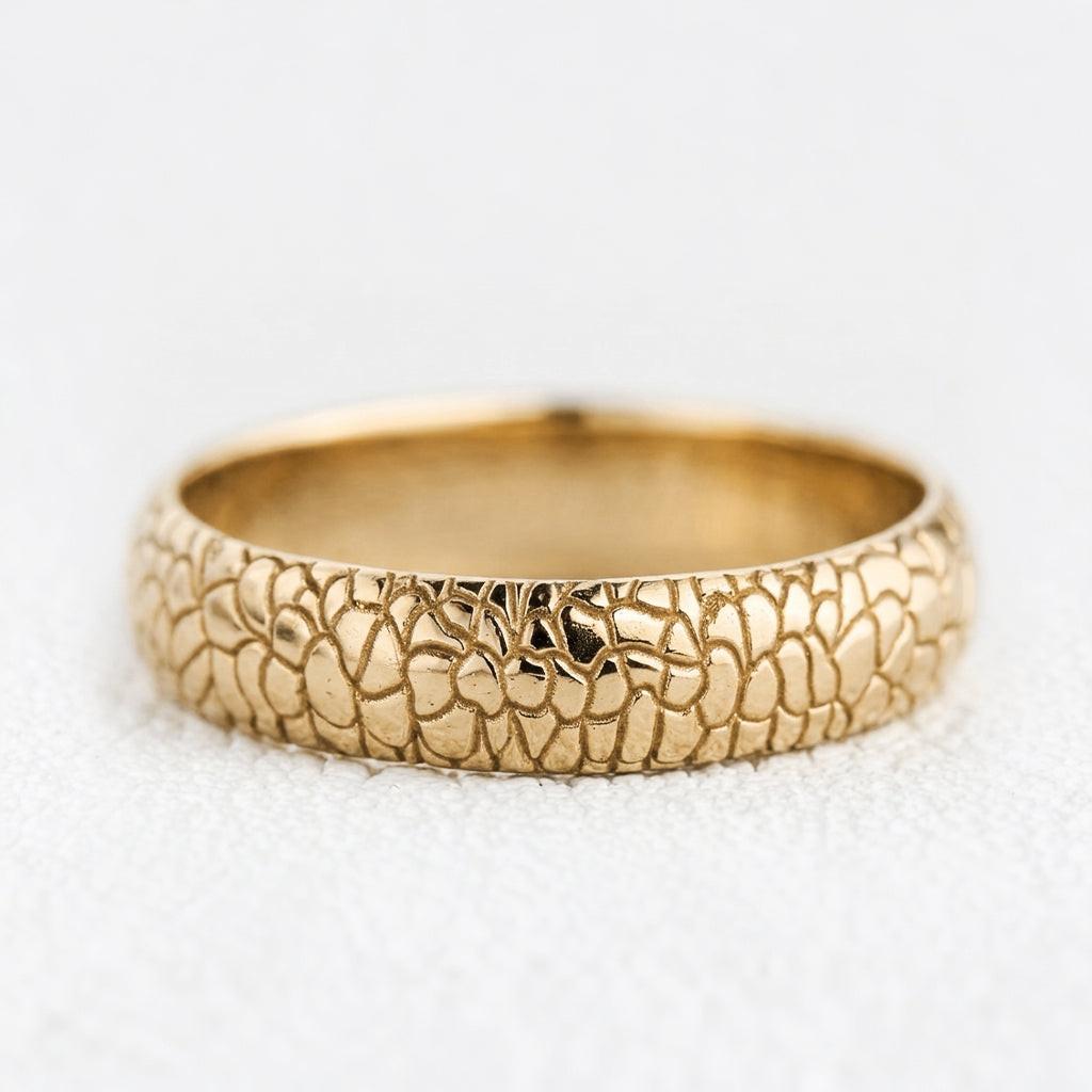 Aegis Reptilian | Modern Wedding Band