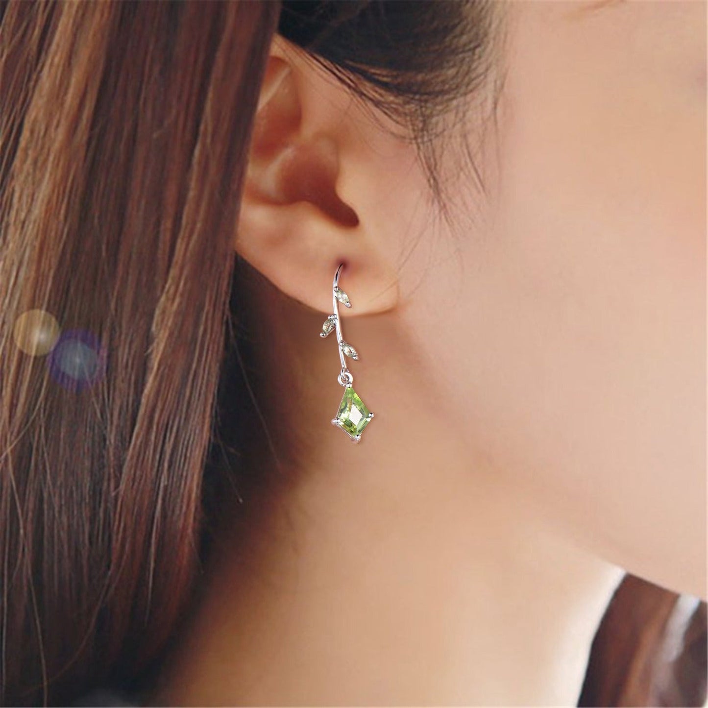 Vintage kite peridot earrings Unique pinwheel earrings marquise peridot drop stud earrings