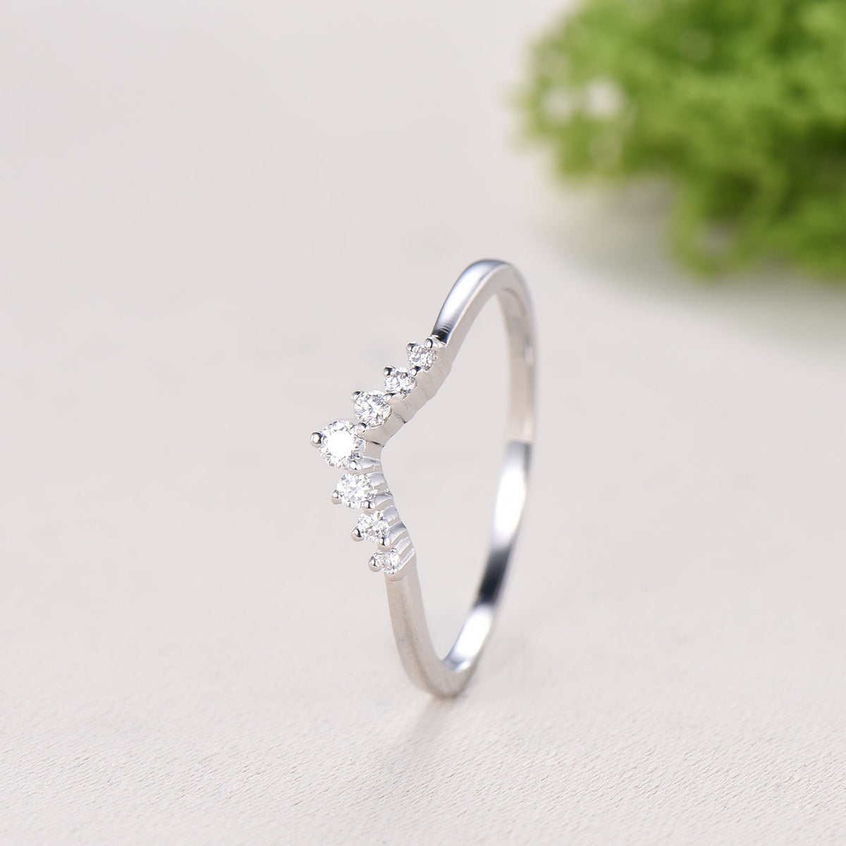 Curved moissanite wedding band women-penfine01