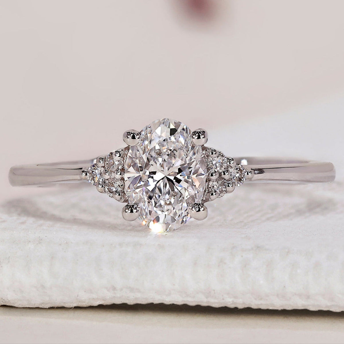 Oval Cut Diamond Ring - Muse Setting