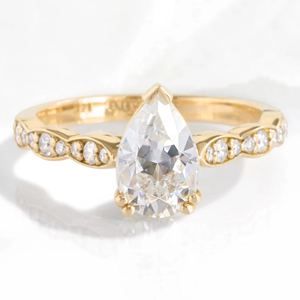 Grace’s Scallop | 1.5CT Pear Lab Diamond Solitaire Engagement Ring