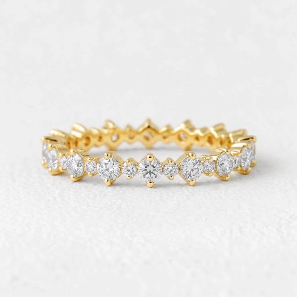 Luna’s Aureole | Round Diamond Full-Eternity Band