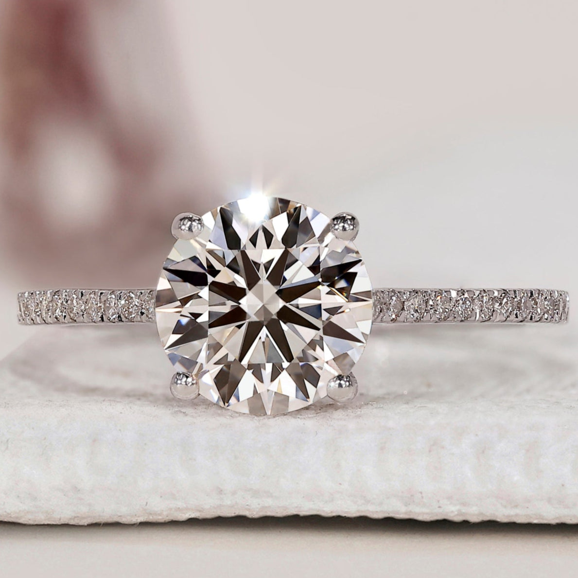 Round Cut Diamond Pave Setting Ring