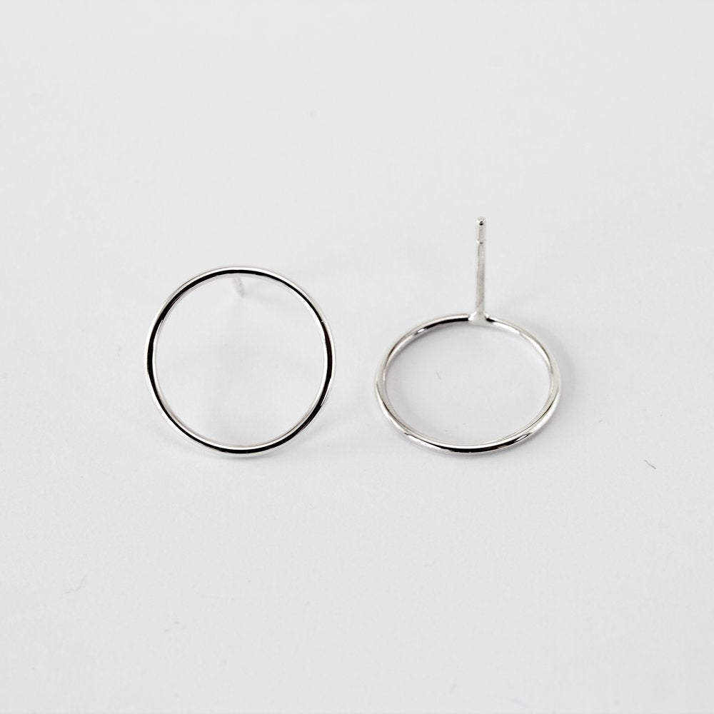 SILVER CIRCLES EARRINGS