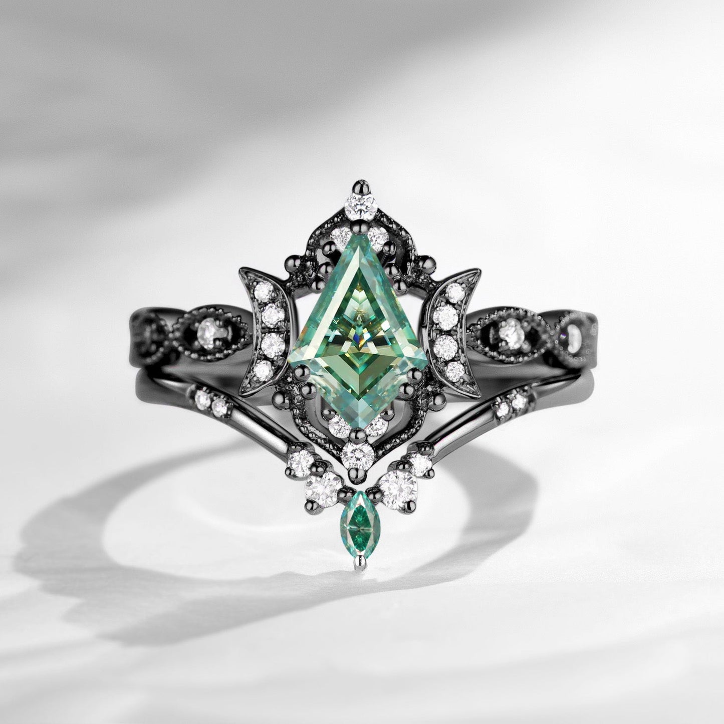 Crescent Moon | Kite Cut Unique Green Moissanite Engagement Ring Set 2pcs - Luna
