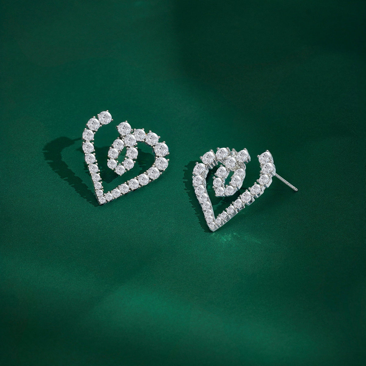 Modern Heart Swirl Earrings – Stylish Sparkling Fashion Jewelry