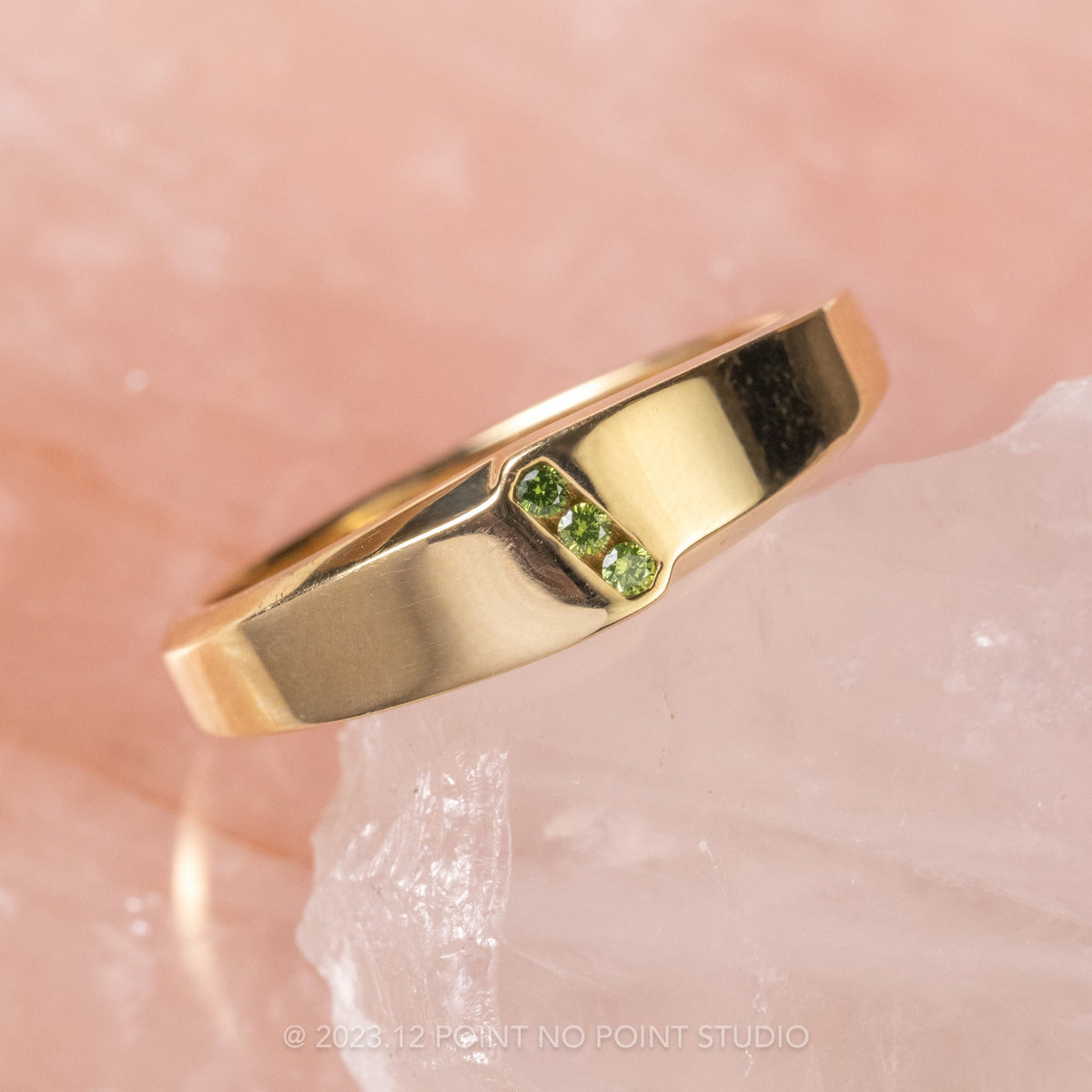 Green Diamond Mens Waved Signet Ring