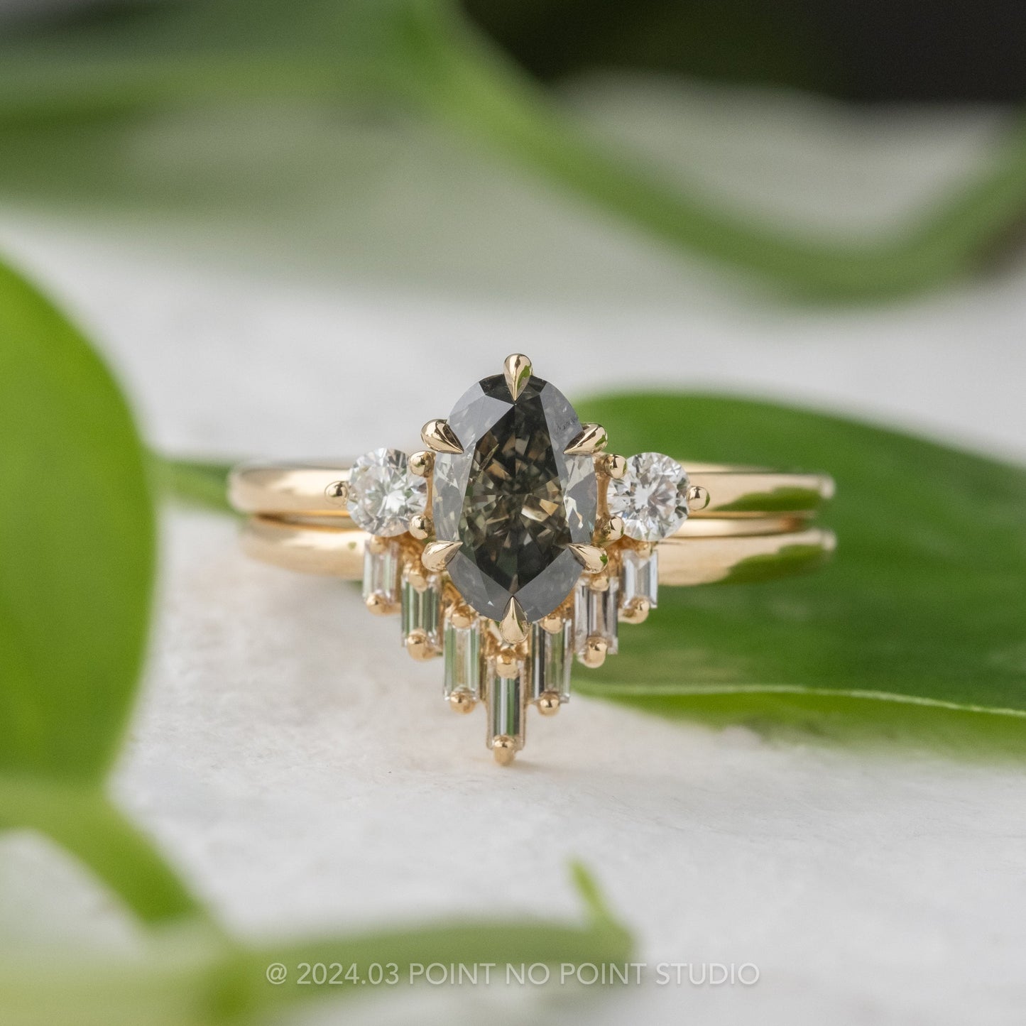 Juniper Wedding Ring, 7 Diamond, Loaf Band