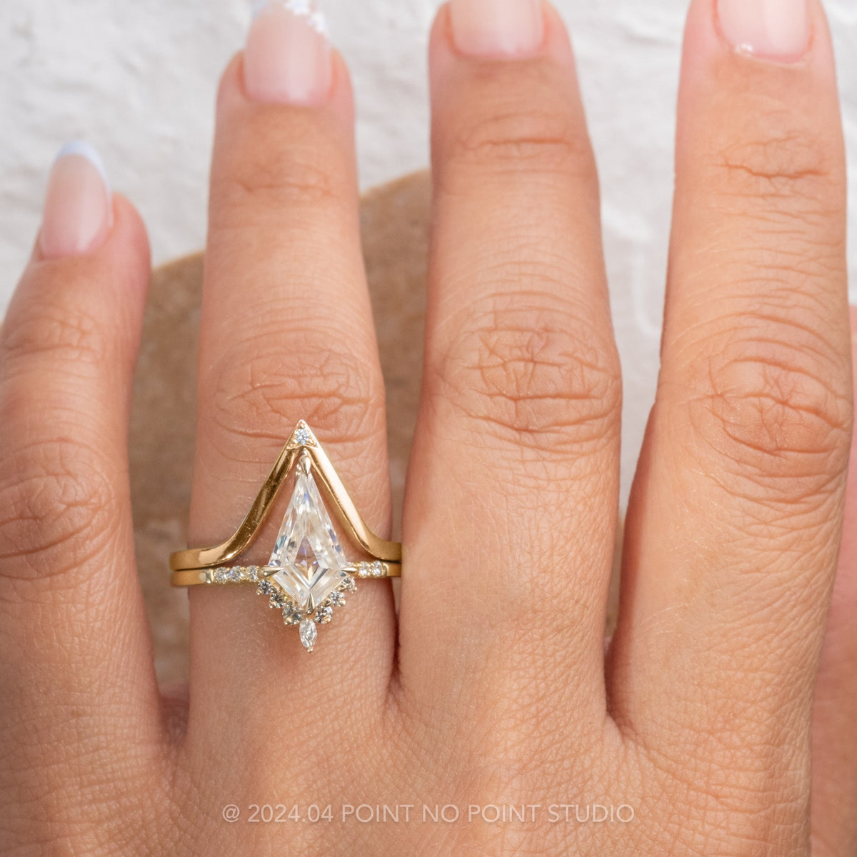 Kite Lab Diamond Engagement Ring, Avaline Setting