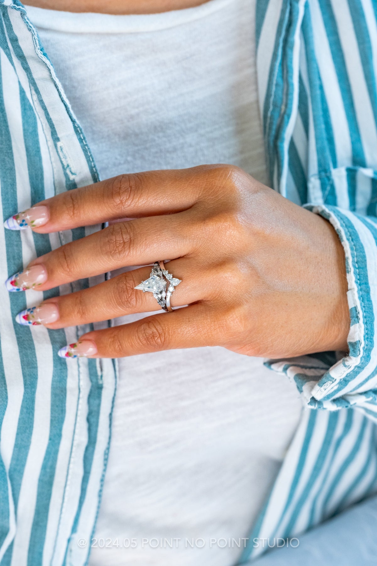 Kite Lab Diamond Engagement Ring, Ombre Winnie Setting