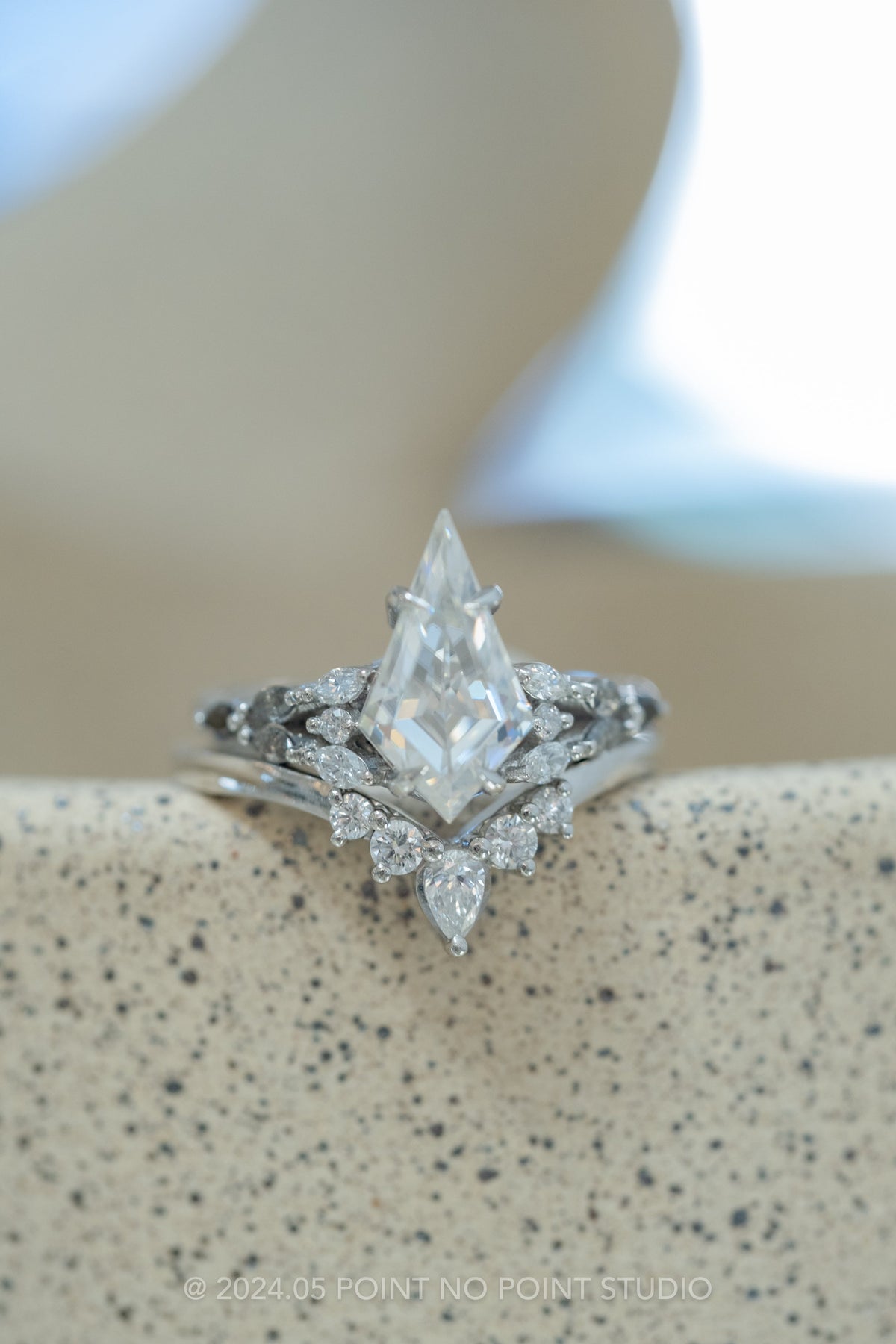 Kite Lab Diamond Engagement Ring, Ombre Winnie Setting