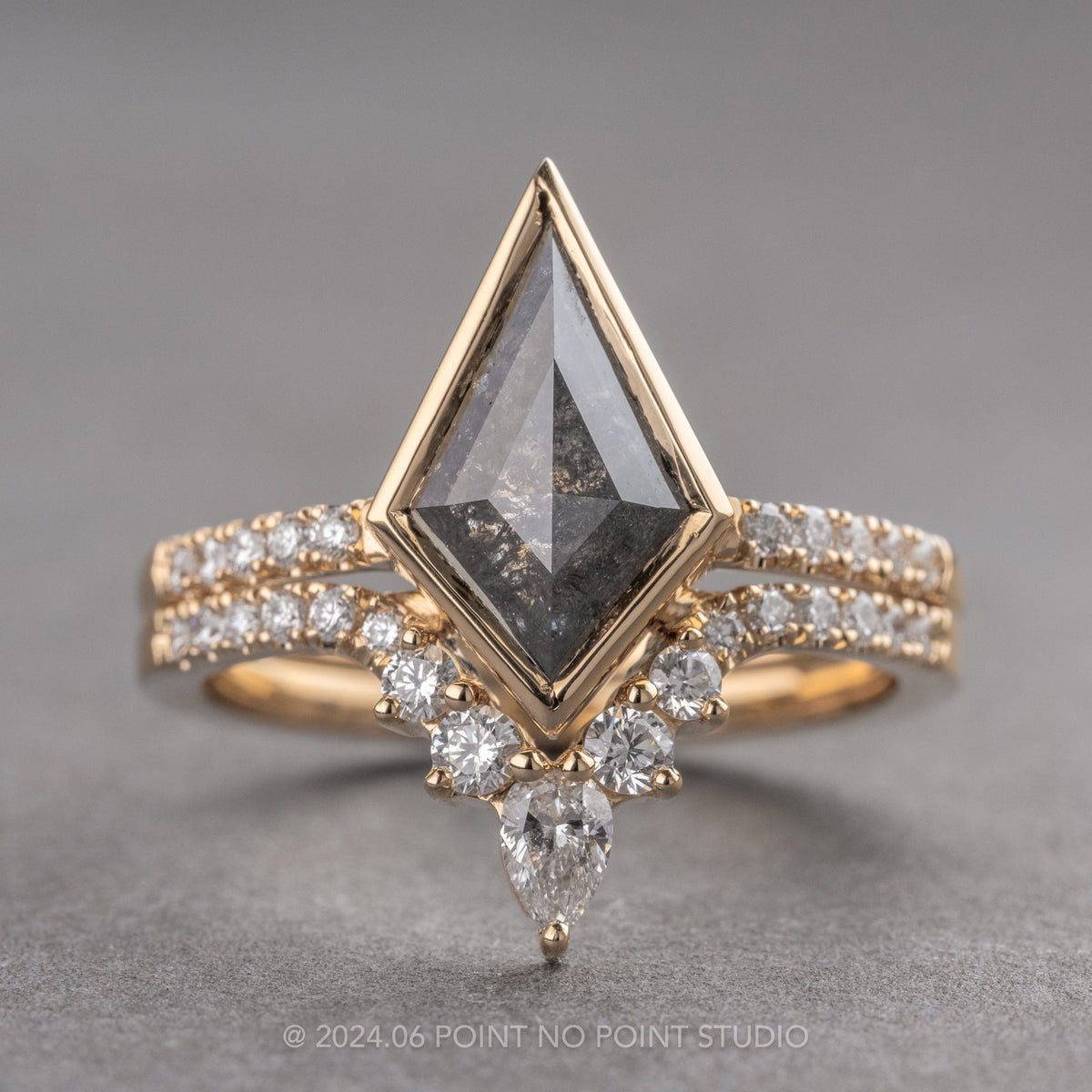 Large Cassiopeia Wedding Ring, 17 Diamond