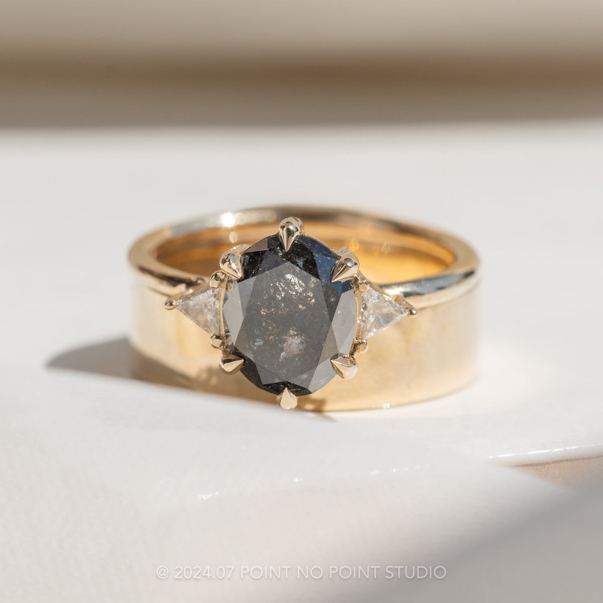 Ellipse Setting Wedding Ring, 6mm Polished