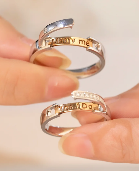 Purely customized couple rings