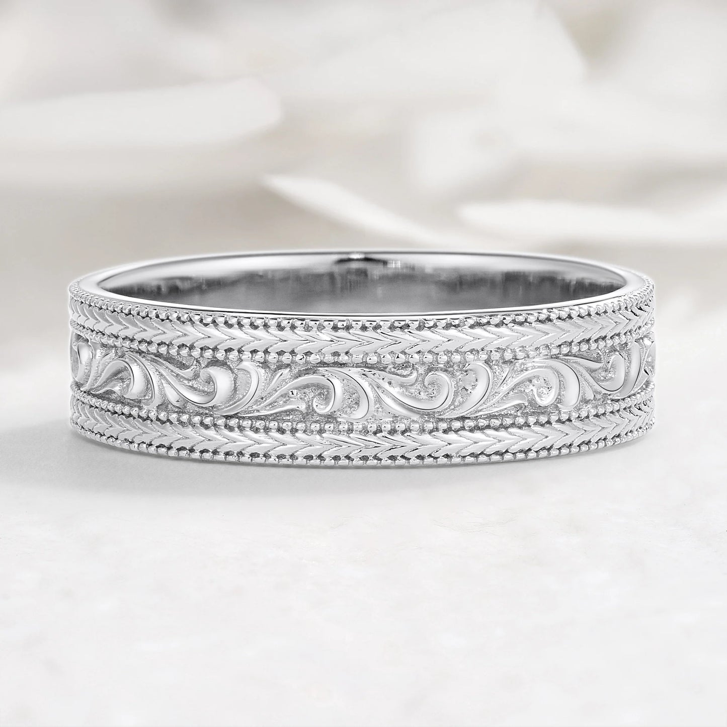 Vintage Scroll Engraved Men’s Wedding Band