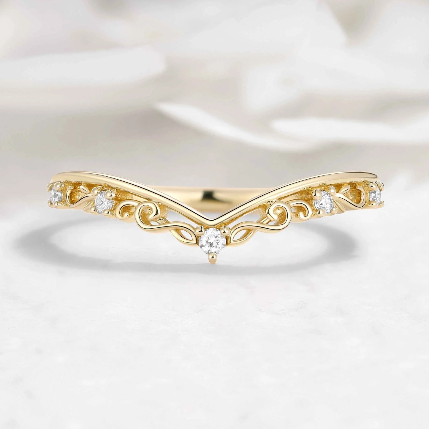 Melody Musical Note Moissanite Wedding Band