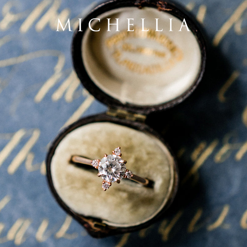 [Polaris] North Star Engagement Ring in Diamond / Moissanite