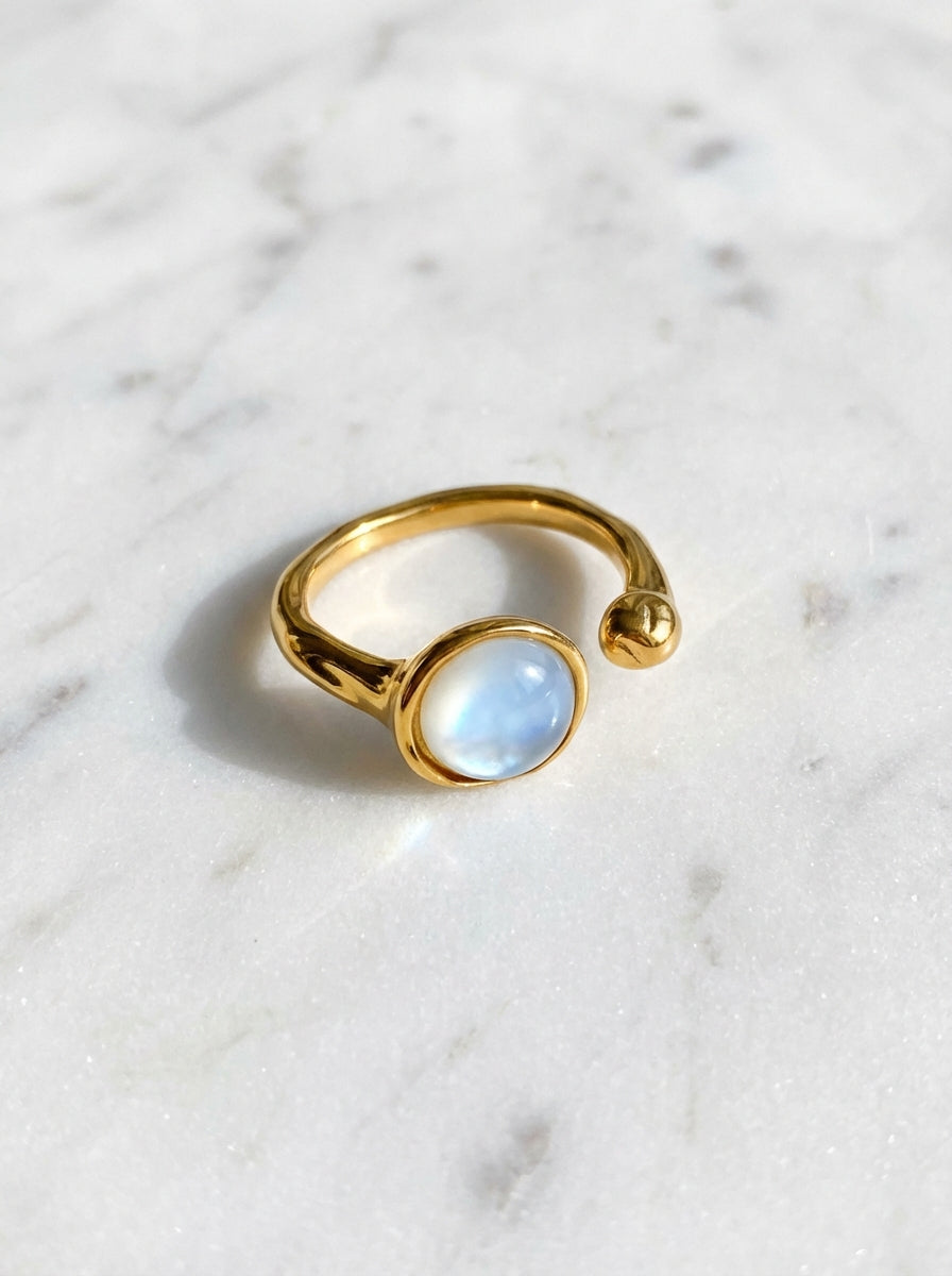 Bague Lumina | Nacre Naturelle & Acier Doré 24K – Univers Aquatique