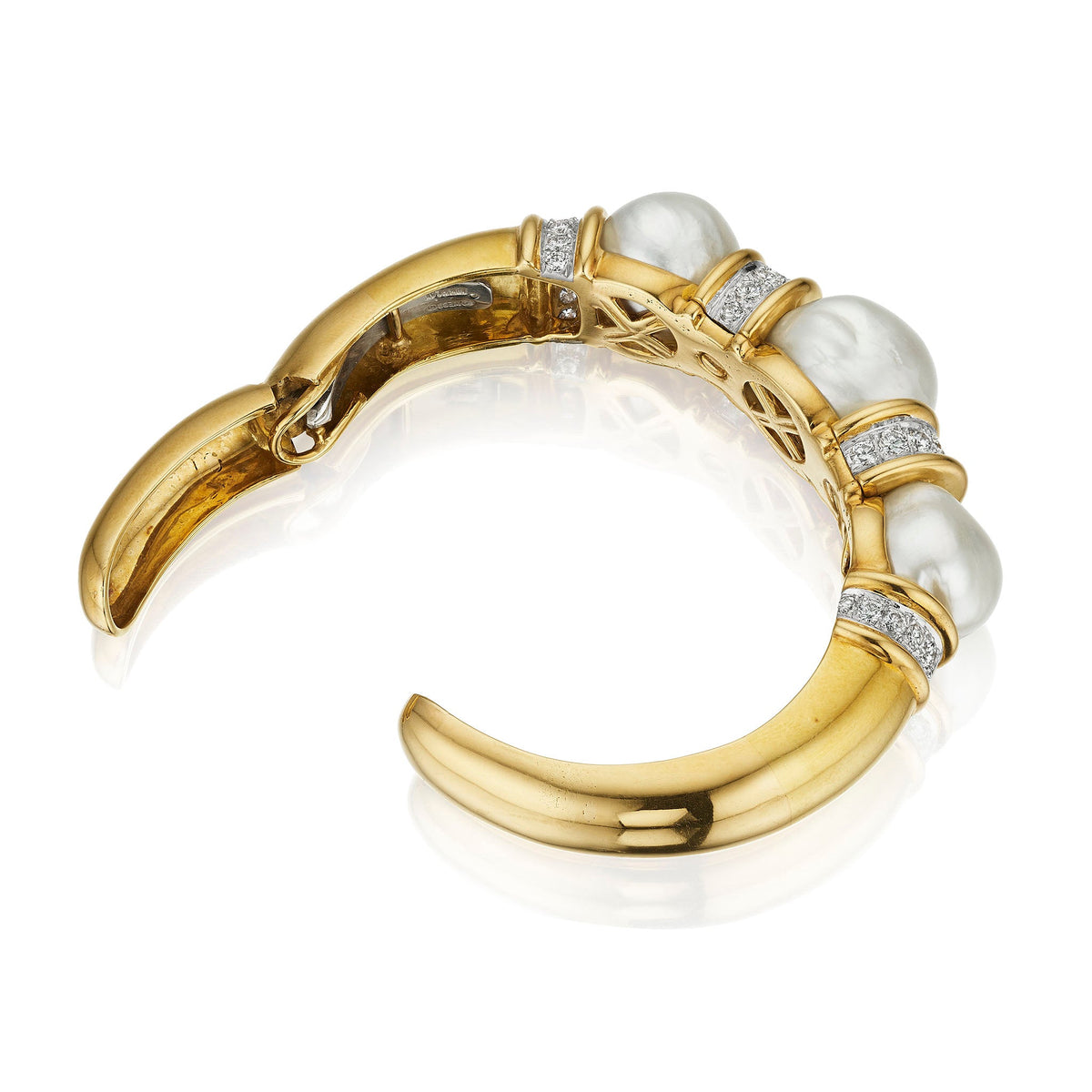 David Webb South Sea Pearl Bracelet