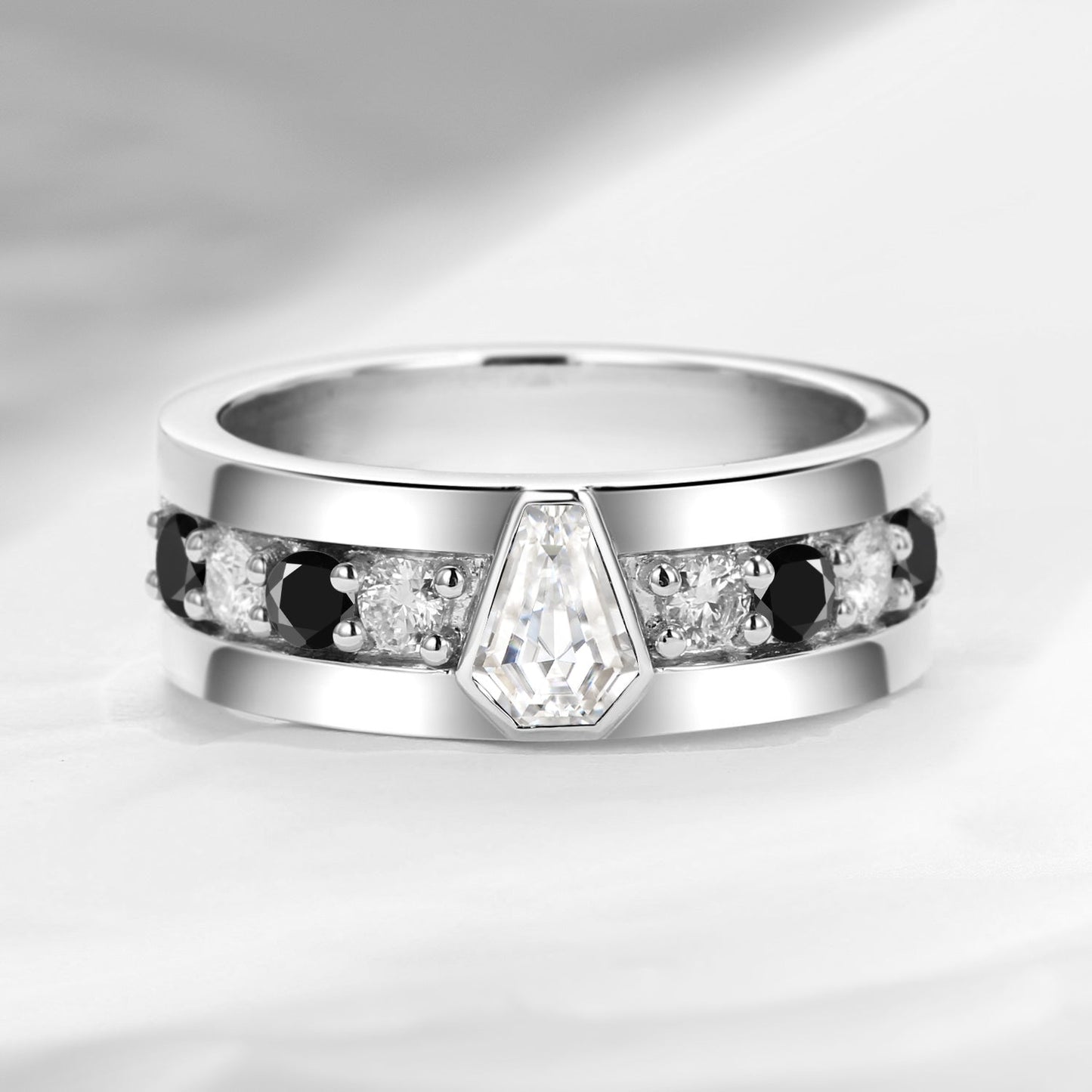 'King's Scepter' - Classic Coffin Cut IGI Certified Lab Diamond Wedding Band For Men