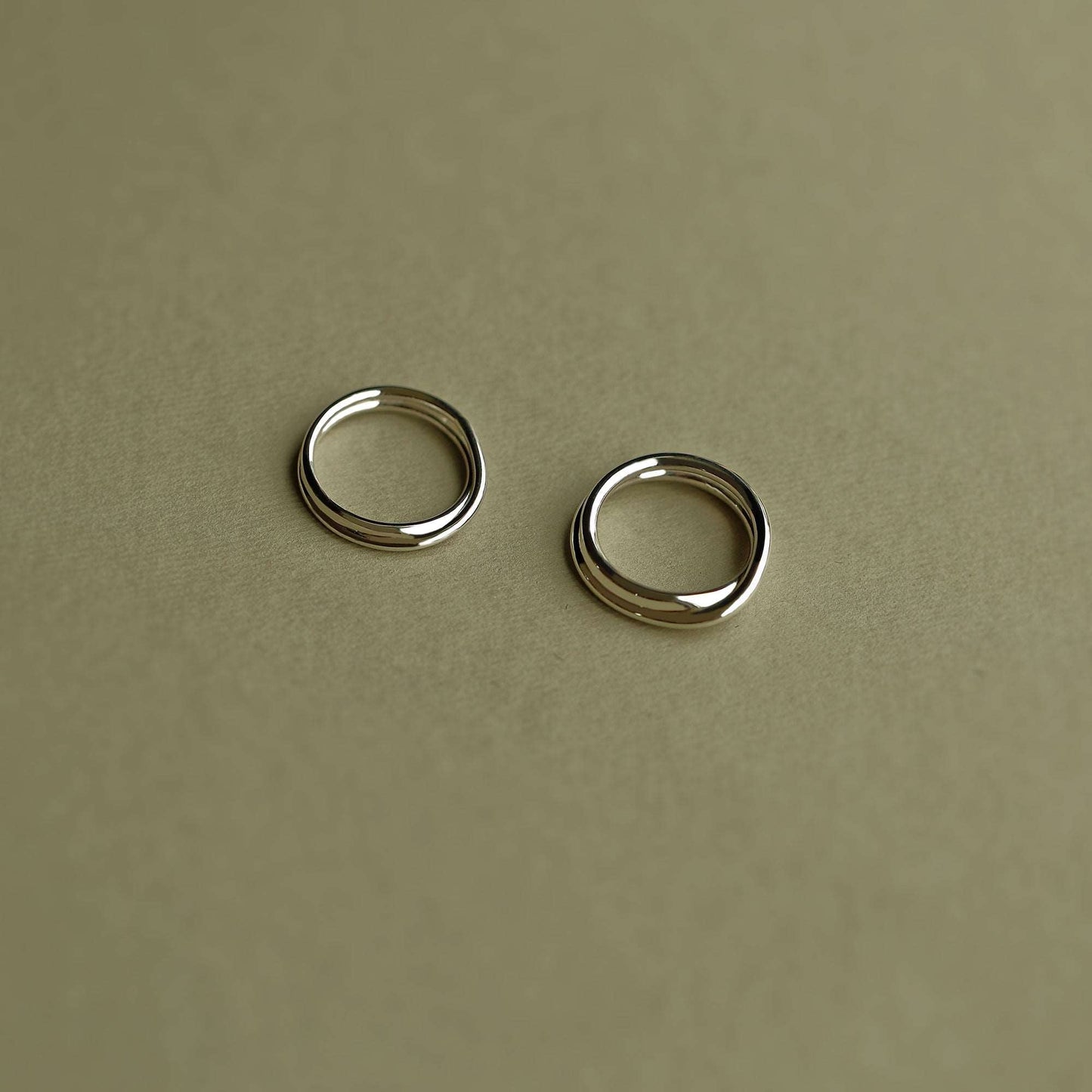 MEDIUM INFINITE RING