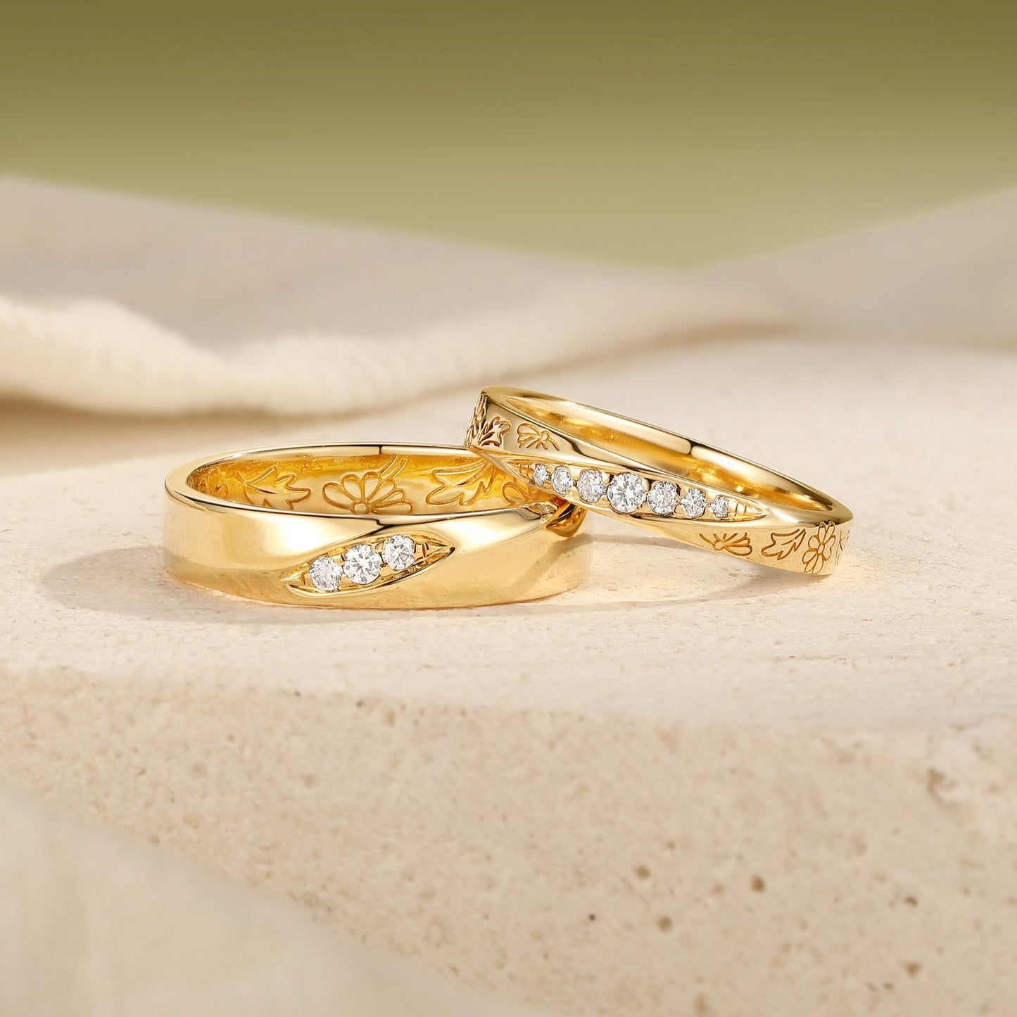 Vintage Moissanite Daisy Engraved Couple Wedding Band