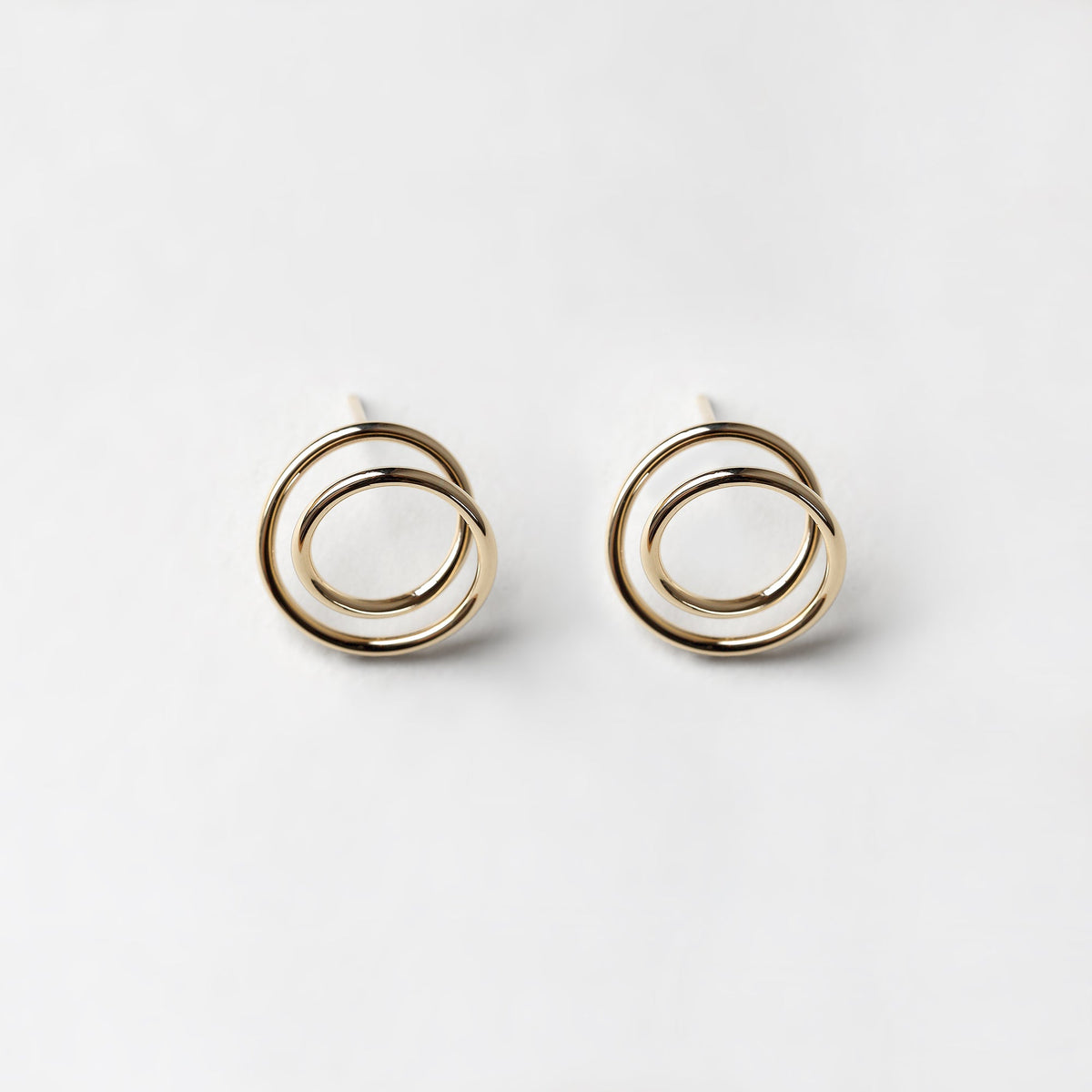 SMALL ORBIT EARRING