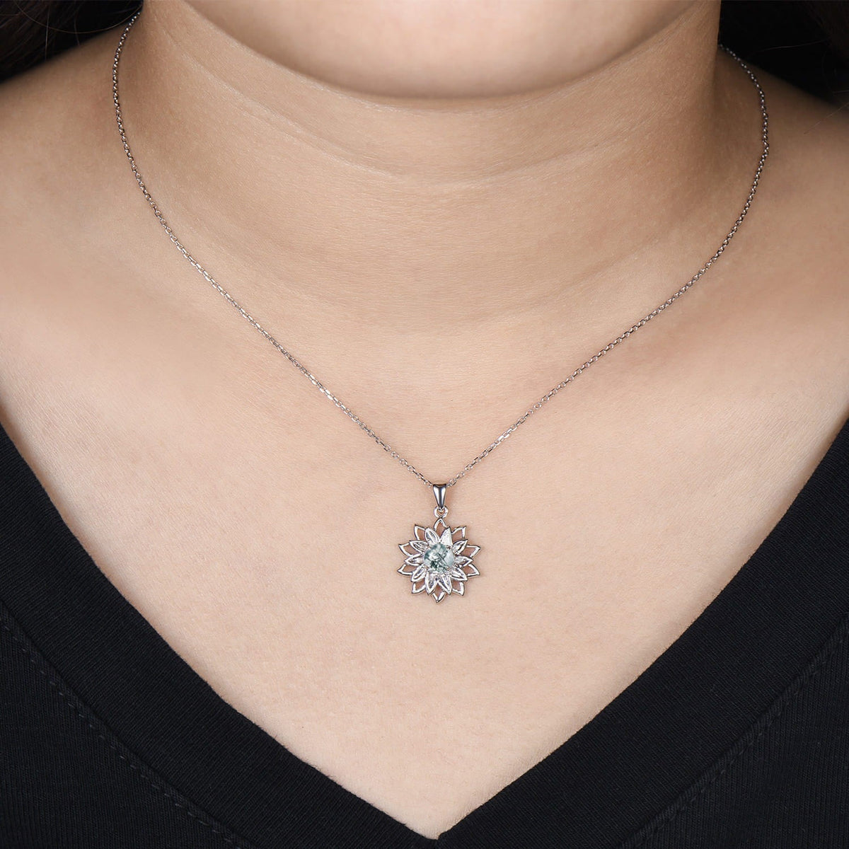 Vintage Sunflower Moss Agate Pendant Necklace, Spinner Design, Birthday Jewelry Gift