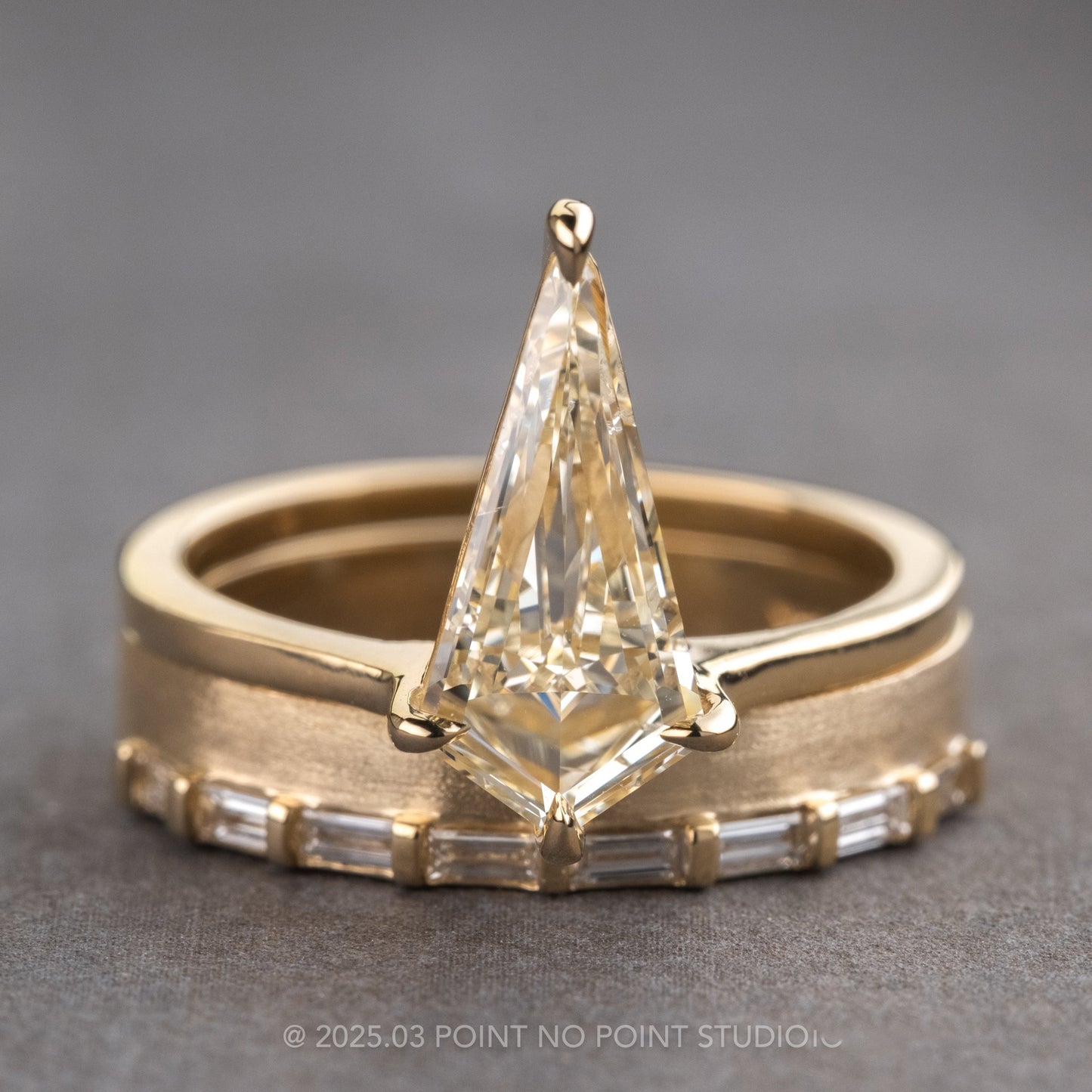 Ellipse Wedding Ring, Baguette Diamond, 4mm Matte Finish