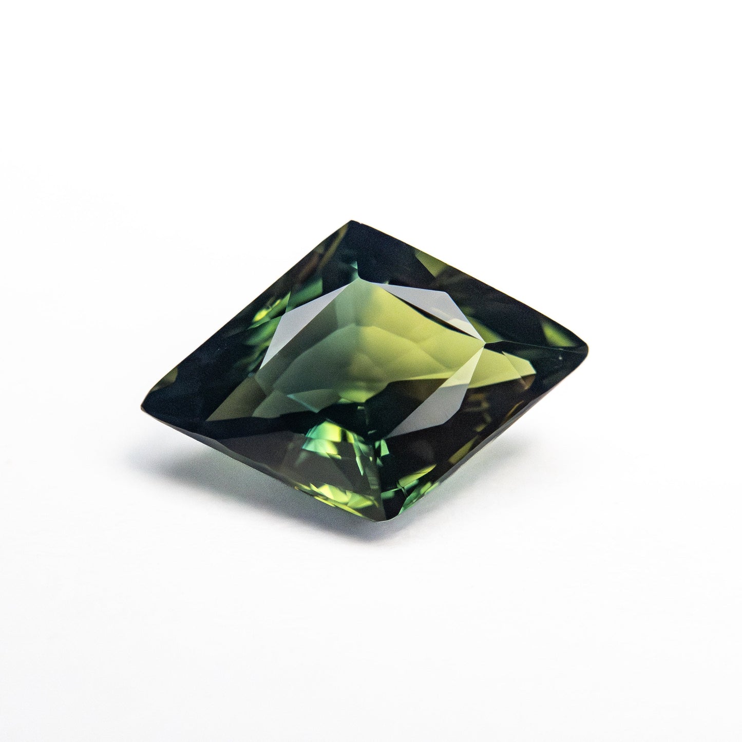 1.62ct 10.22x7.00x3.74mm Lozenge Brilliant Sapphire 25362-02