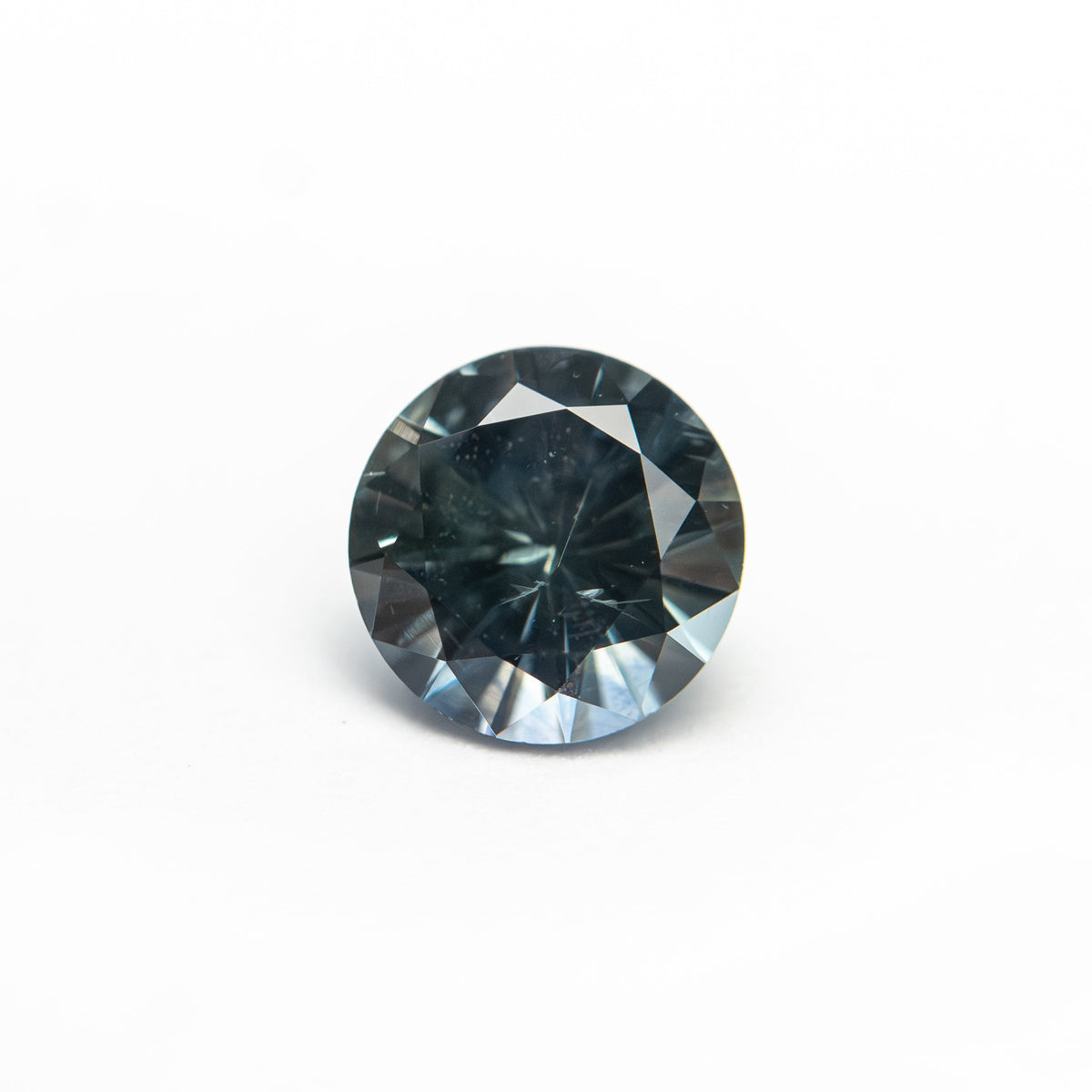 1.04ct 6.10x6.07x3.89mm Round Brilliant Sapphire 26141-25