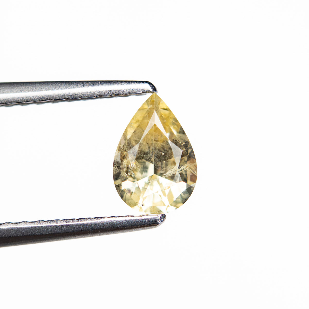 0.66ct 6.52x4.53x3.17mm Pear Brilliant Sapphire 26145-01