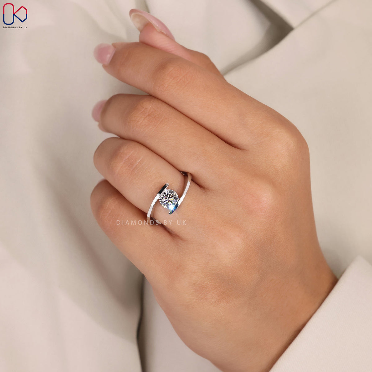 Round Diamond Solitaire Engagement Ring
