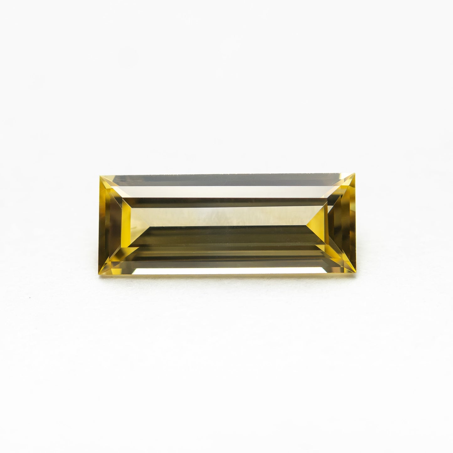 0.79ct 9.06x3.55x2.21mm Baguette Step Cut Sapphire 27719-05