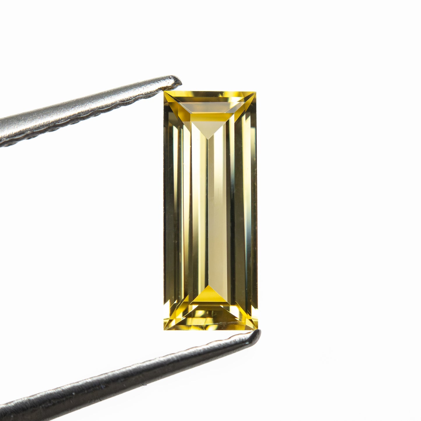 0.79ct 9.06x3.55x2.21mm Baguette Step Cut Sapphire 27719-05