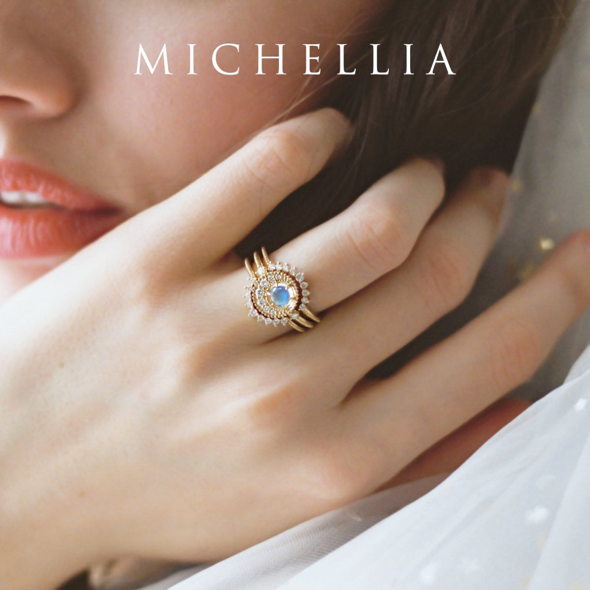 [Luna] Crescent Moon Ring in Moonstone