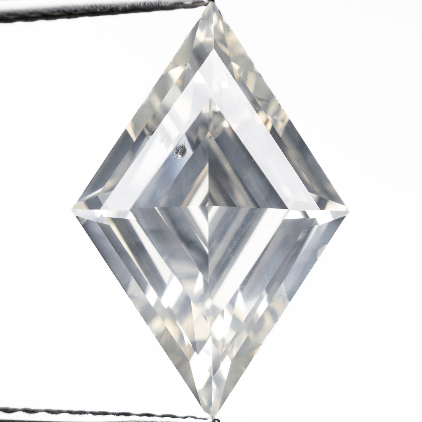 4.06ct 15.98x10.69x5.12mm GIA SI2 I Lozenge Step Cut 28010-01