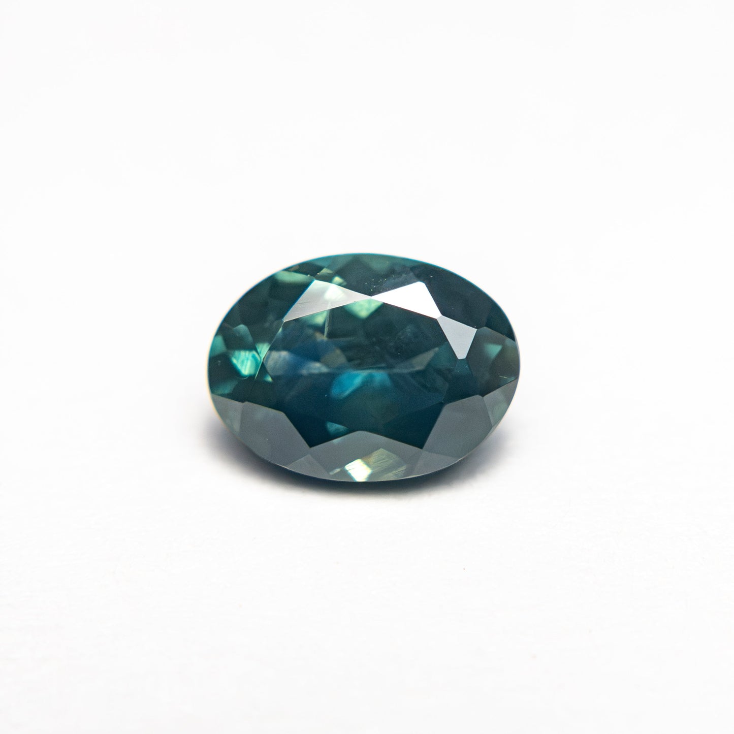 1.33ct 7.59x5.56x3.77mm Oval Brilliant Sapphire 28028-20