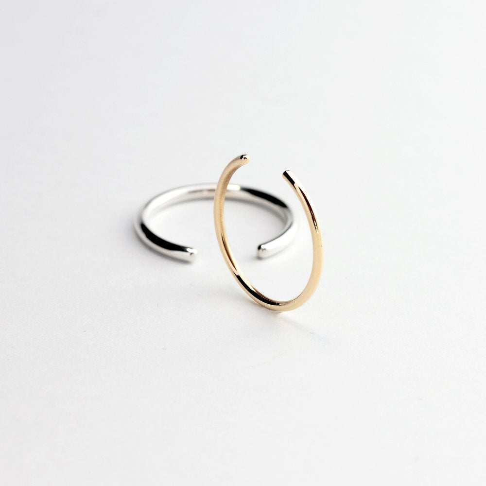 ESSENTIAL OPEN BAND GOLD RING