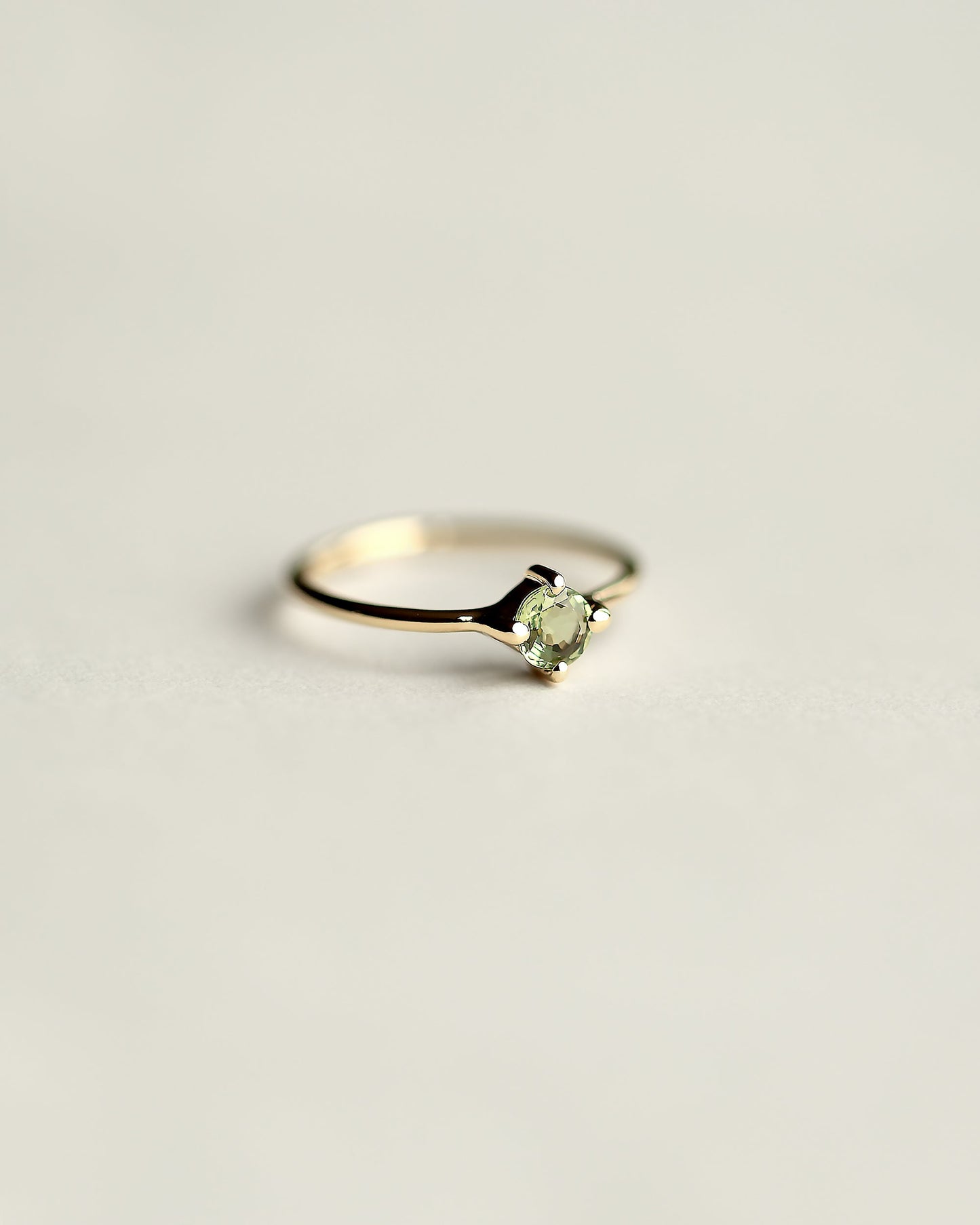 GREEN SAPPHIRE SOLITAIRE RING