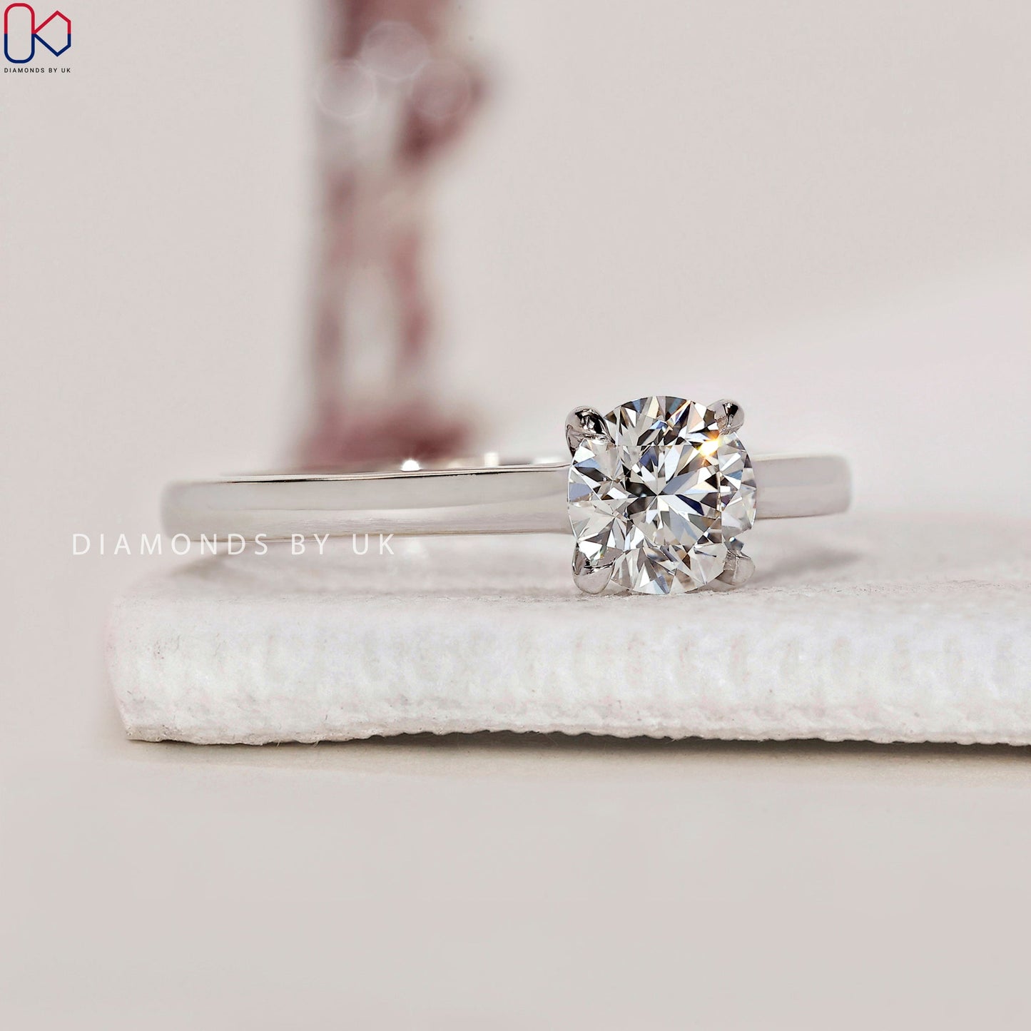 Solitaire Engagement Ring - Round Cut Diamond