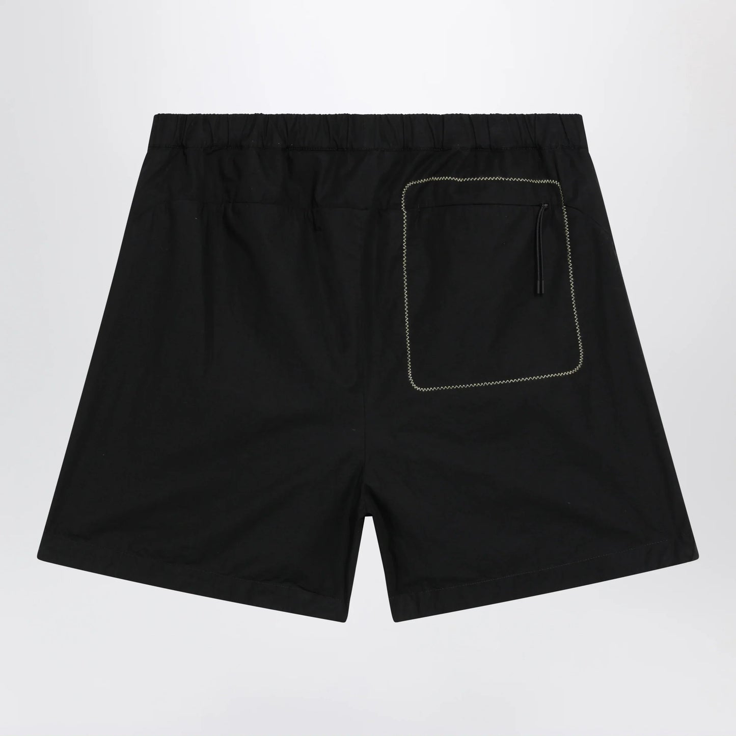 Moncler - Black cargo shorts in cotton gabardine