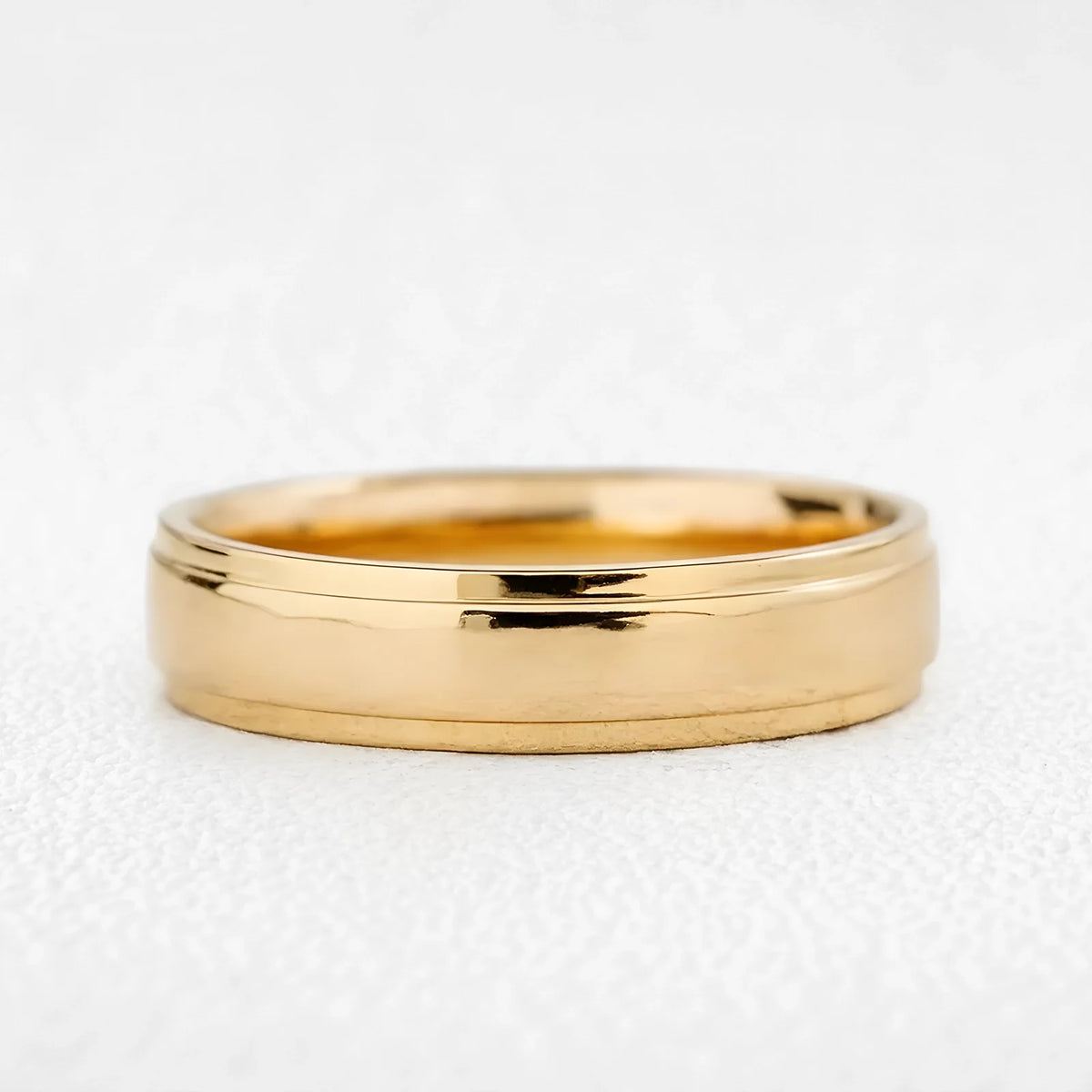 Flora’s Lumina | 1CT Diamond Foliage & Polished Band Wedding Set