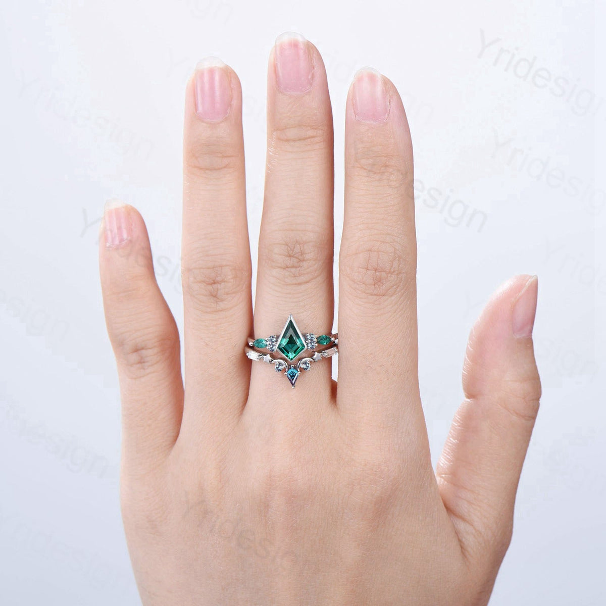 Kite Cut Green Bezel Set Emerald Engagement Ring Set | Curved Moon Star Alexandrite Band